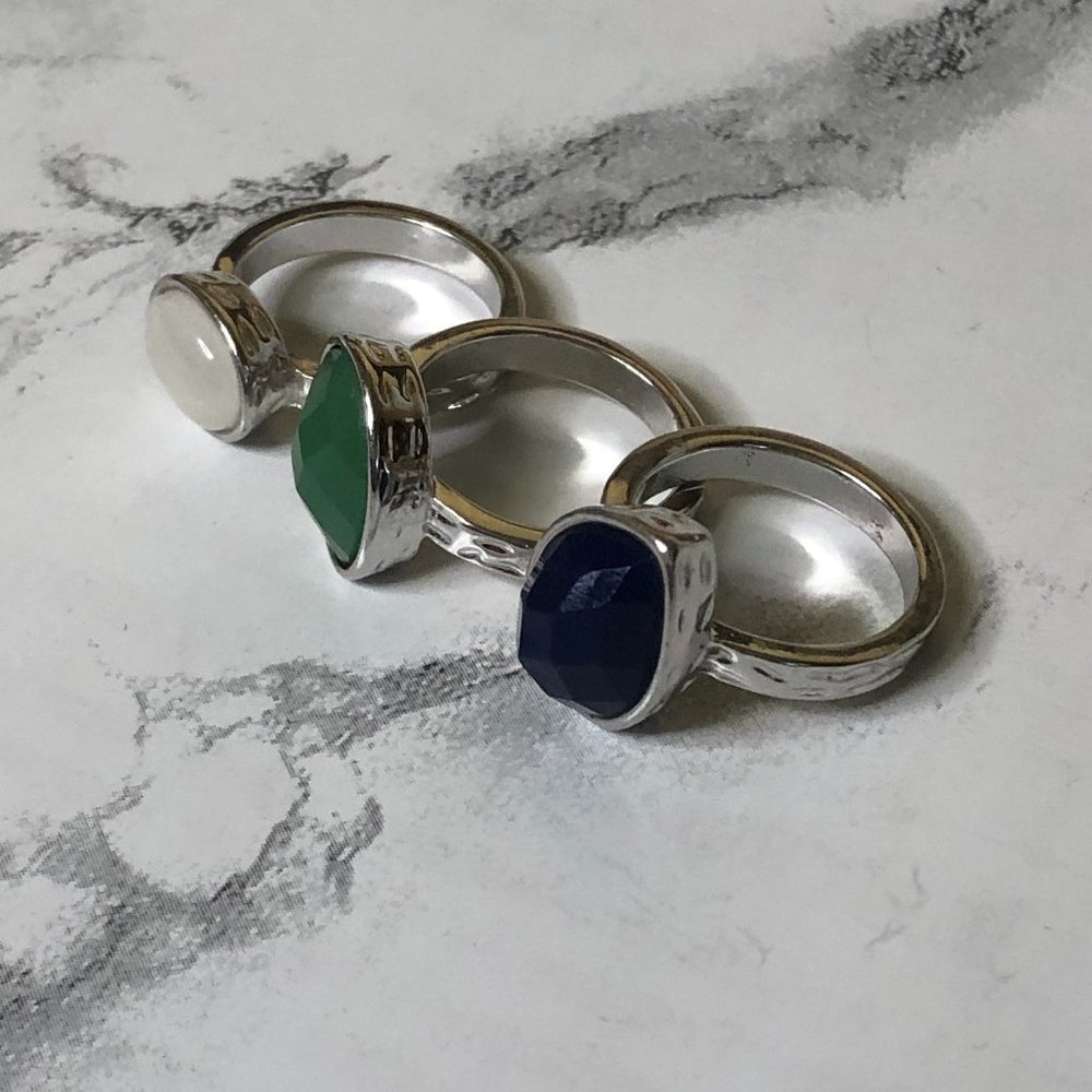 Three Ring Set from Premier - Picture 3 of 4
